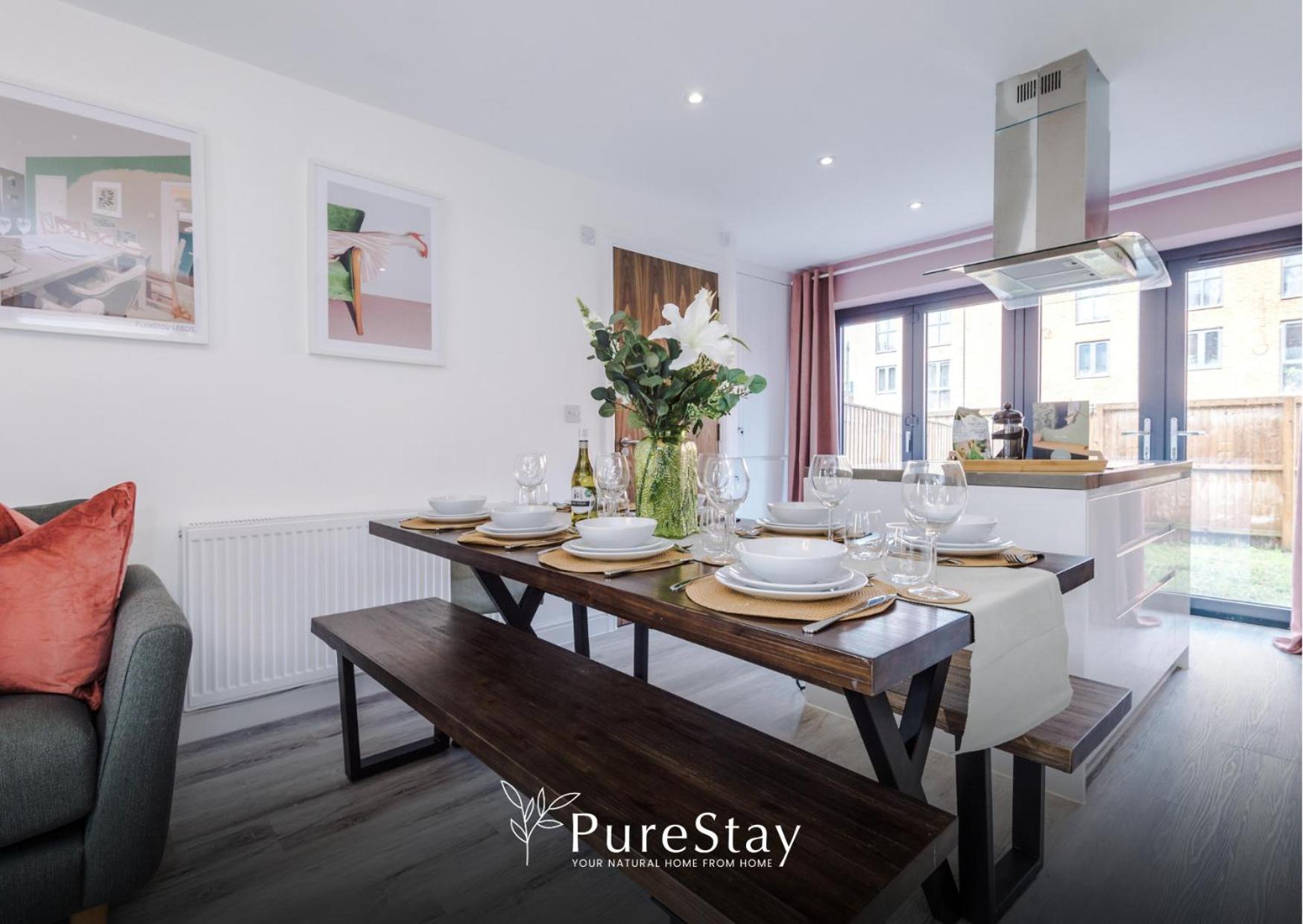 Stunning Five Bedroom Manchester House With Free Parking By Purestay Short Lets & Serviced Accommodation Екстериор снимка