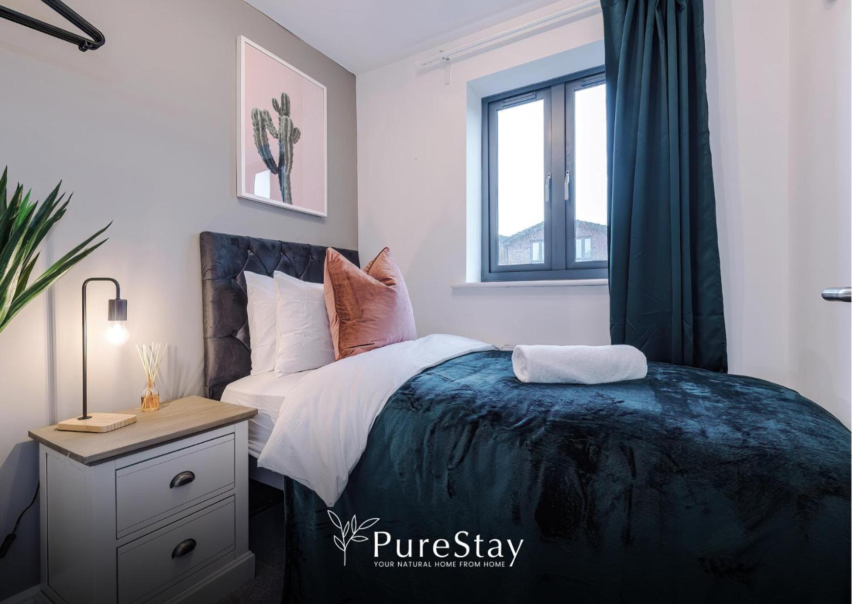 Stunning Five Bedroom Manchester House With Free Parking By Purestay Short Lets & Serviced Accommodation Екстериор снимка